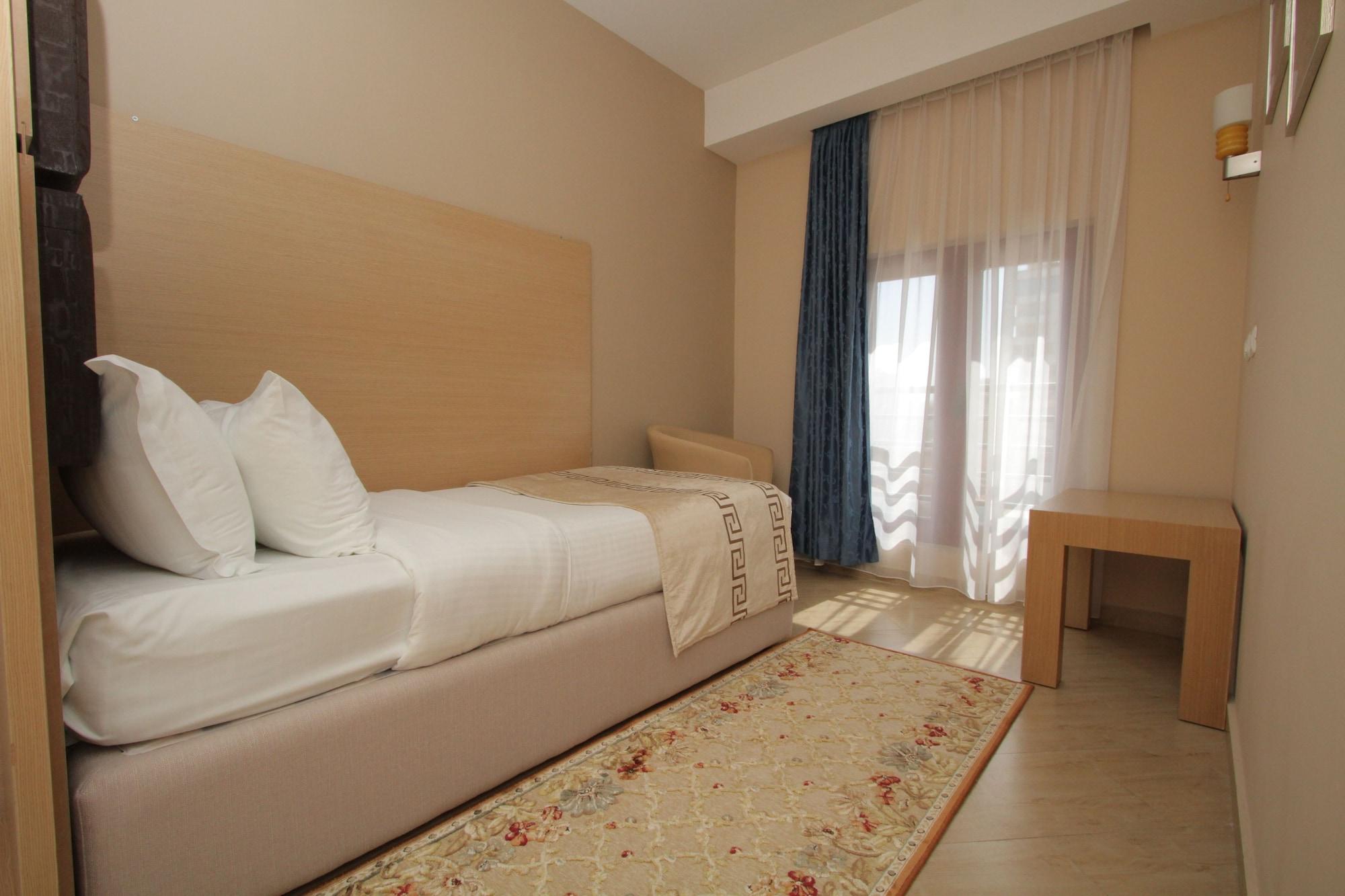 Capital Tirana Hotel Bruci 외부 사진